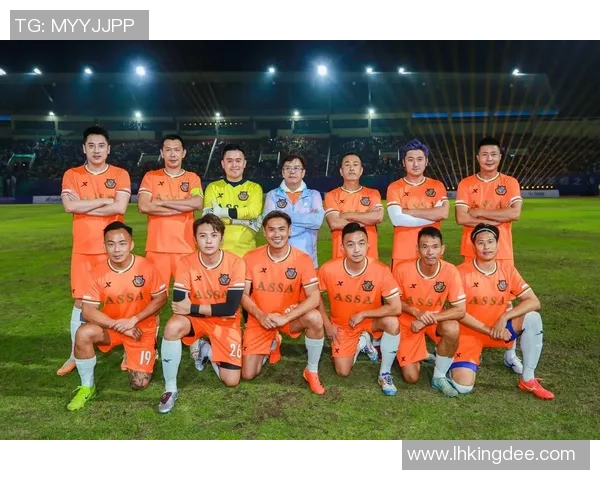 身高180cm的足球明星有哪些他们的成就与风采一览