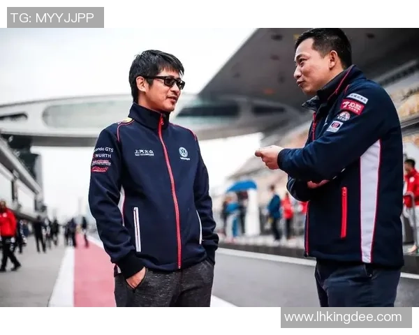 全国锦标赛特别报道：西安排球队拼搏历程与荣耀瞬间的真实记录