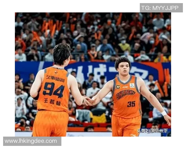 南京排球队在奥运会上的耐力表现值得称赞展现了团队精神与拼搏精神的完美结合