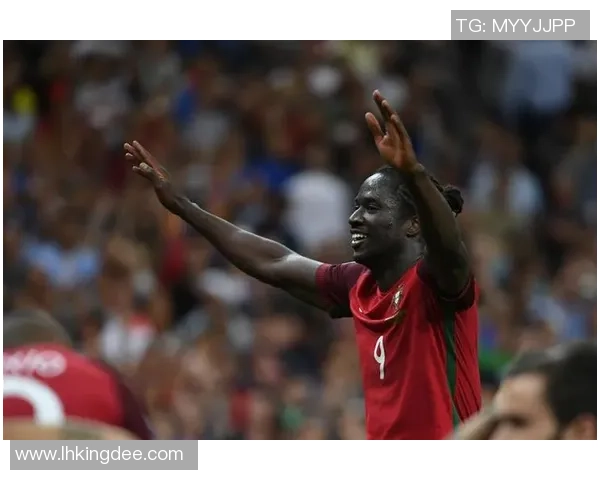 足球明星埃德尔的辉煌职业生涯与他对足球的热爱与奉献